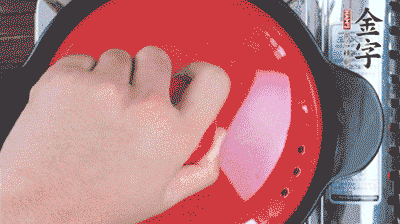 加香菇燉10分鐘后。