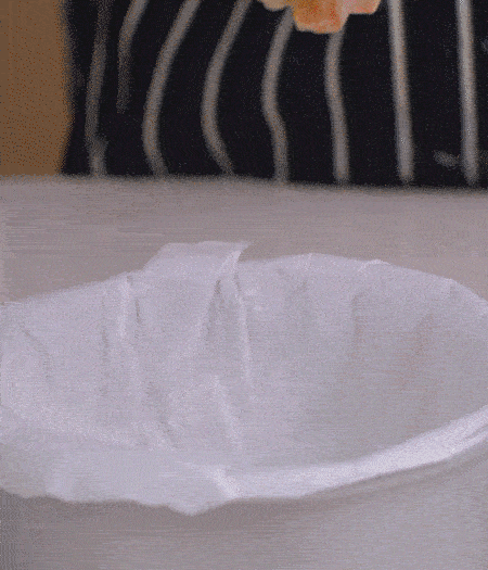 放到容器中，30-36攝氏度的地方發(fā)酵2次。