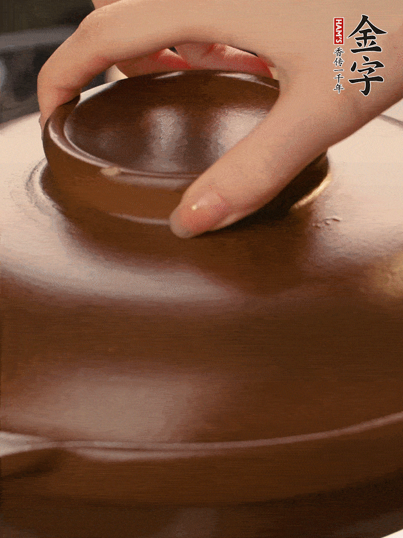 再下日本豆腐煮3分鐘。