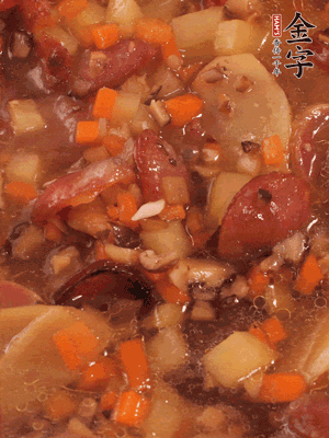 加大半碗水，沒過大部分食材